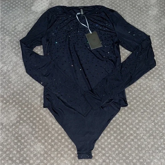 SKIMS x Swarovski™️ Long Sleeve Bodysuit - Picture 5 of 7